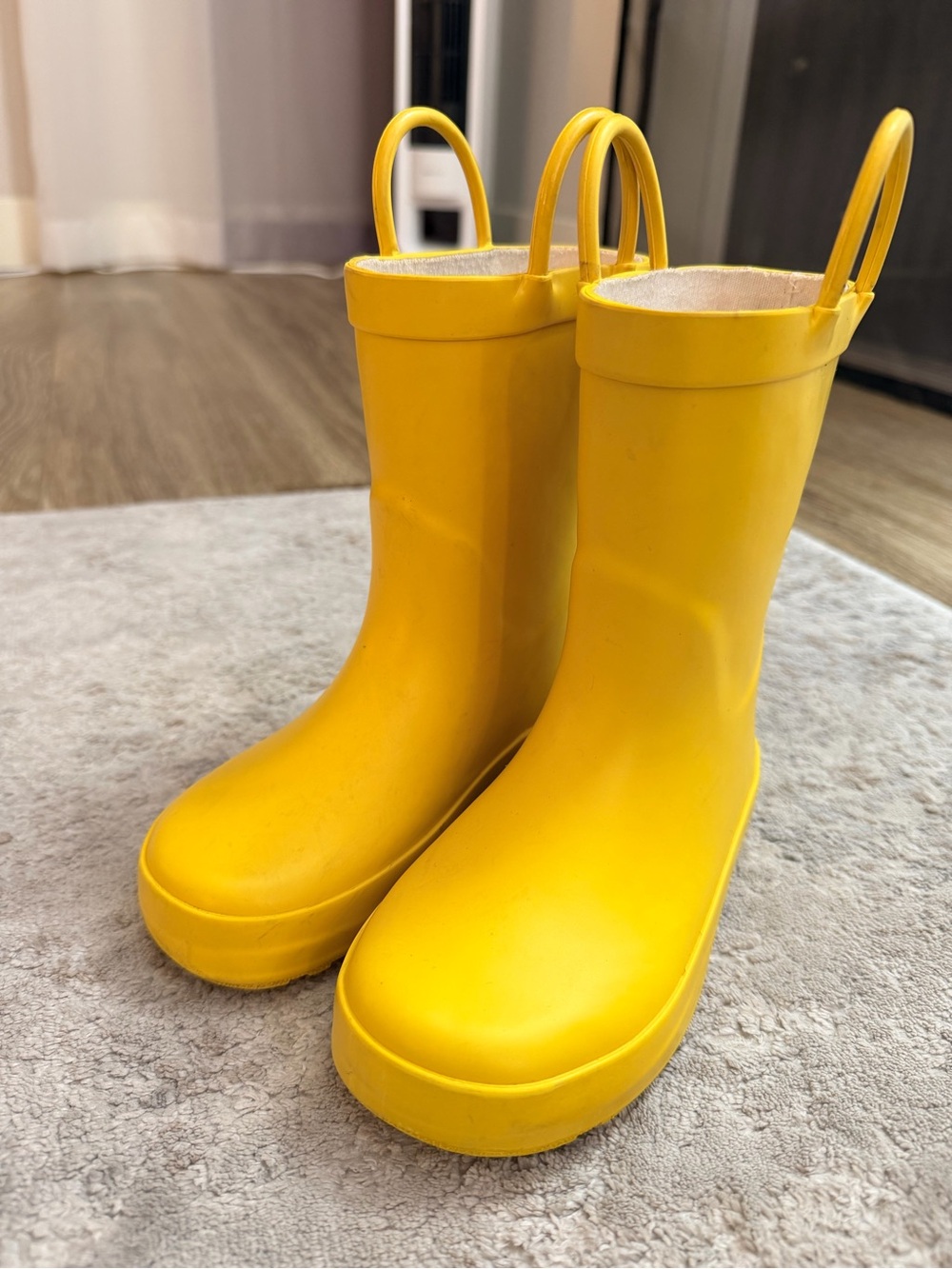 Yellow Toddler Rubber Rain Boots Sz 10 with Handles